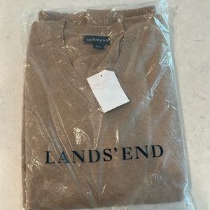 Lands End 100% cashmere men’s crewneck sweater in dark camel Heather